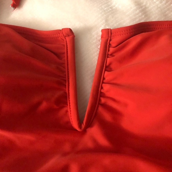 Nicole Miller New York Plus Size V Swimsuit - Picture 7 of 10